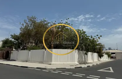 قطعة أرض - استوديو للبيع في شارع عنيزة - الحي الدبلوماسي - الدوحة