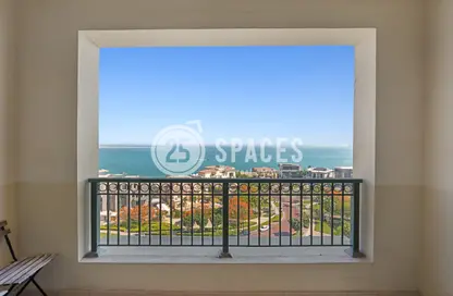 Apartment - 2 Bedrooms - 3 Bathrooms for rent in Viva East - Viva Bahriyah - The Pearl Island - Doha
