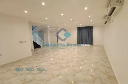 Empty Room image for: Compound - 4 Bedrooms - 5 Bathrooms for rent in Izghawa - Izghawa - Doha, Image 1