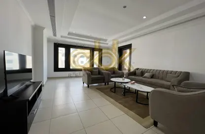 Apartment - 2 Bedrooms - 3 Bathrooms for sale in East Porto Drive - Porto Arabia - The Pearl Island - Doha