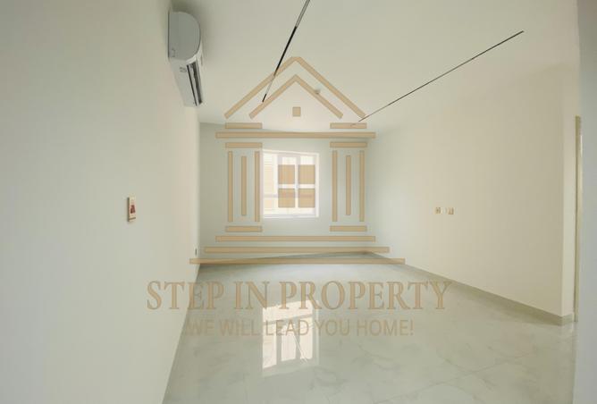 965849 - Property Image 2