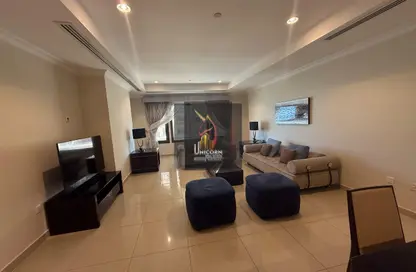 Apartment - 1 Bedroom - 2 Bathrooms for rent in West Porto Drive - Porto Arabia - The Pearl Island - Doha