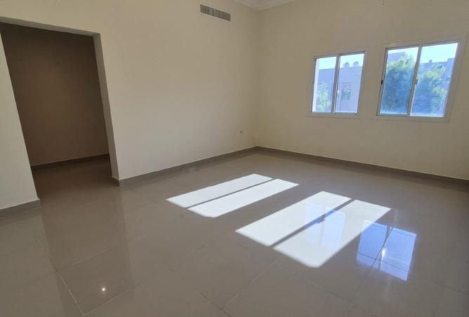 985087 - Property Image 3