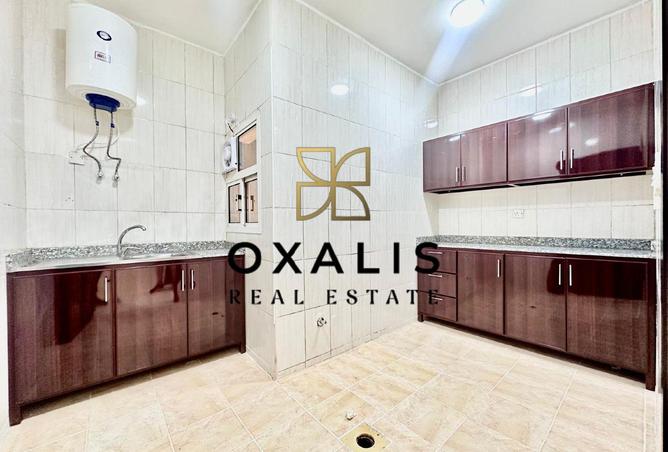 999890 - Property Image 2