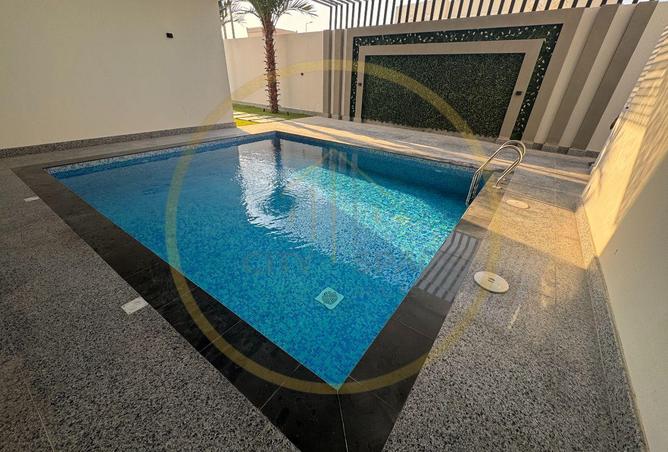 944572 - Property Image 2