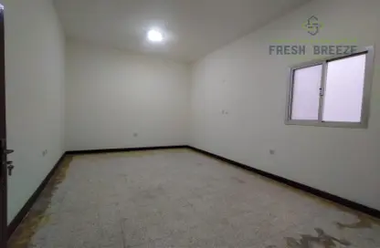 Empty Room image for: Apartment - 1 Bathroom for rent in Al Muntazah - Doha, Image 1