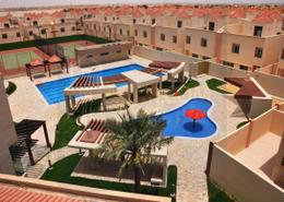صورةحوض سباحة لـ: شقة - 2 غرف نوم - 2 حمامات للكراء في واي فيلدج - ابو سدرة - الريان - الدوحة, صورة 1