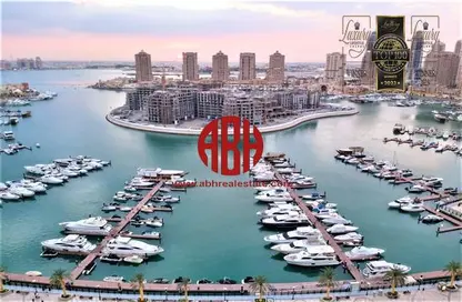 Apartment - 3 Bedrooms - 5 Bathrooms for rent in Jumanah Tower 29 - Porto Arabia - The Pearl Island - Doha