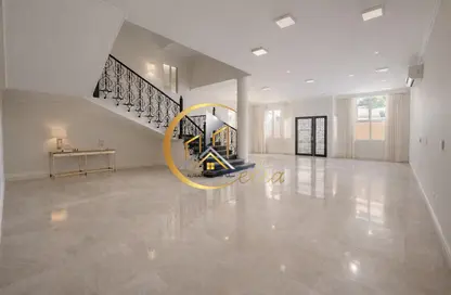 فيلا - 5 غرف نوم - 6 حمامات للايجار في شارع سوق الجملة - أبو هامور - الدوحة