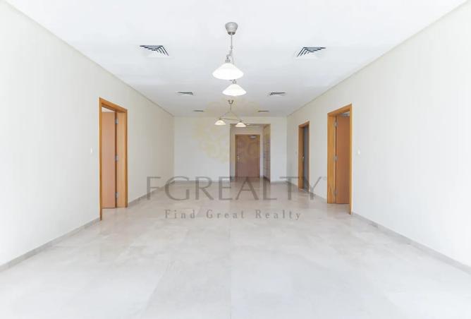 956574 - Property Main Image