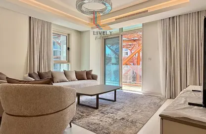 Apartment - 1 Bedroom - 2 Bathrooms for rent in Gewan Island - The Pearl Island - Doha