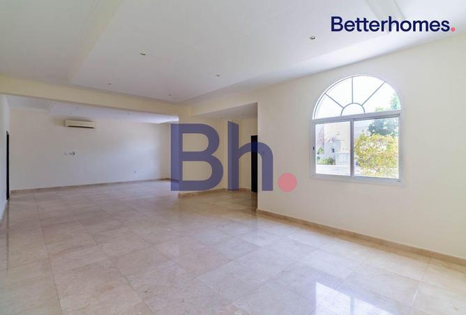 927153 - Property Image 2