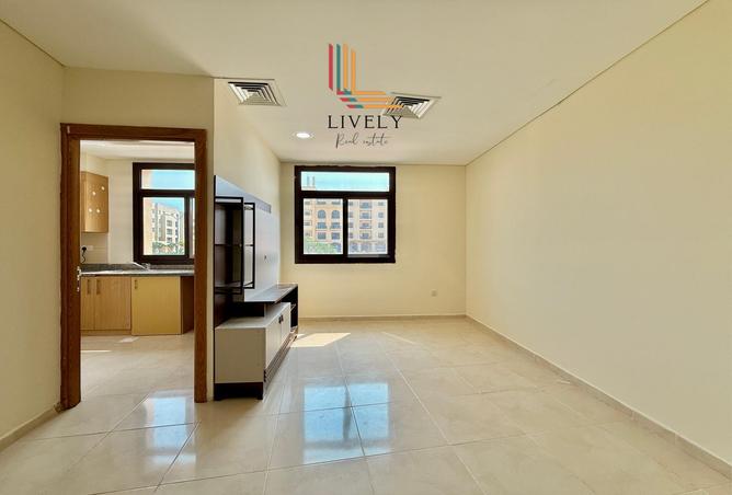 947594 - Property Image 3
