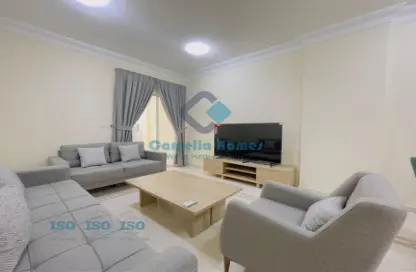 Living Room image for: Apartment - 3 Bedrooms - 3 Bathrooms for rent in Fereej Bin Mahmoud North - Fereej Bin Mahmoud - Doha, Image 1