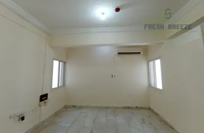 Apartment - 1 Bedroom - 1 Bathroom for rent in Umm Ghuwalina - Umm Ghuwailina - Doha