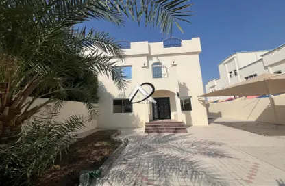 Villa - 5 Bedrooms - 4 Bathrooms for rent in Ain Khaled - Doha