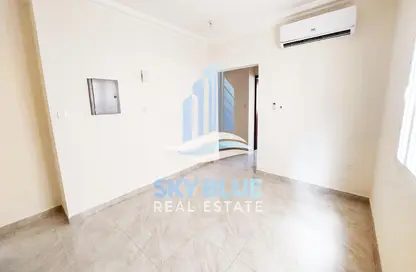 Apartment - 3 Bedrooms - 2 Bathrooms for rent in Madinat Khalifa North - Madinat Khalifa - Doha