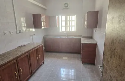 Apartment - 2 Bedrooms - 2 Bathrooms for rent in New Salata - Salata - Doha