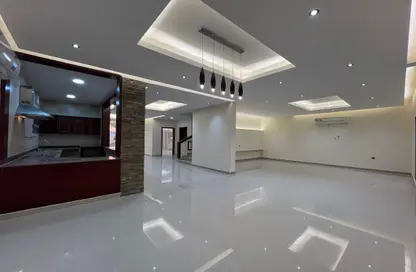 Villa - 5 Bedrooms - 6 Bathrooms for rent in Bu Hamour Street - Abu Hamour - Doha