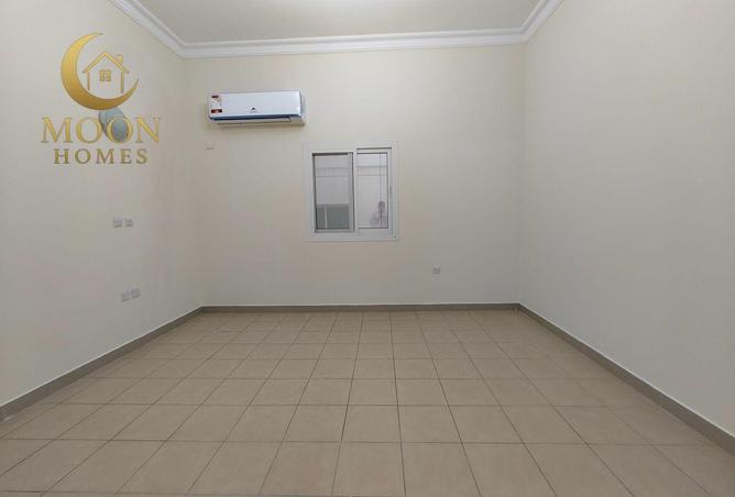 987694 - Property Image 3