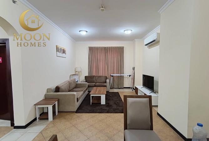 987679 - Property Image 2