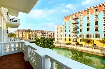 Apartment - 3 Bedrooms - 4 Bathrooms for rent in Carnaval - Qanat Quartier - The Pearl Island - Doha