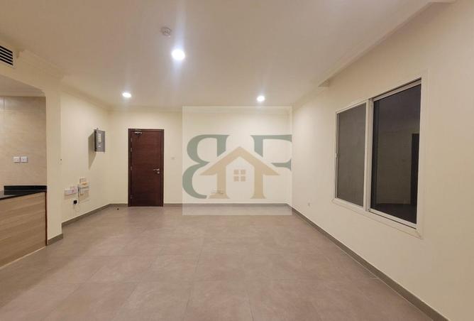 933603 - Property Image 2