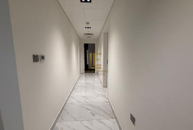 993290 - Property Image 2