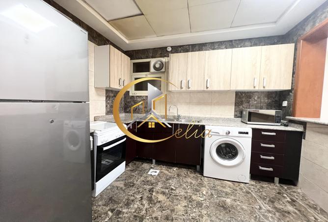 988404 - Property Image 2