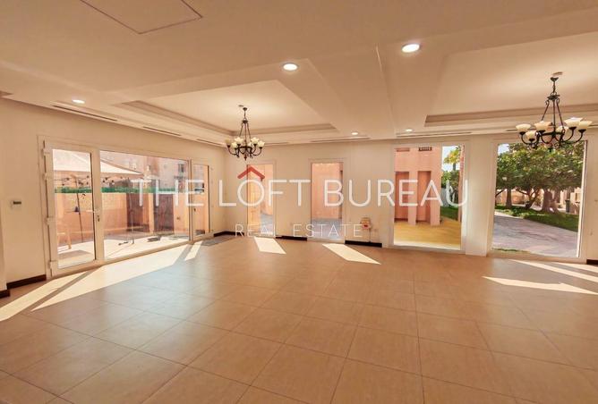 978303 - Property Image 2