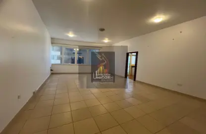 Apartment - 3 Bedrooms - 4 Bathrooms for rent in West Bay - West Bay - Doha