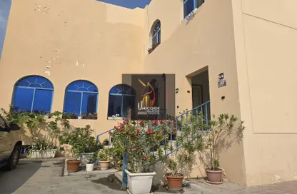 Compound - 3 Bedrooms - 2 Bathrooms for rent in Old Airport Road - Old Airport Road - Doha