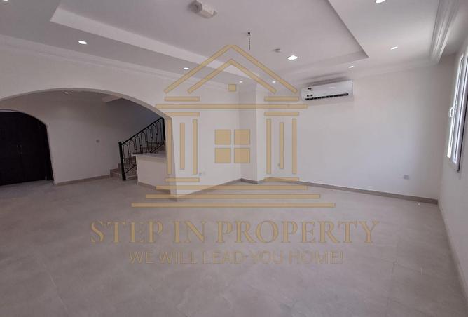 956400 - Property Image 3