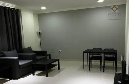 Living / Dining Room image for: Apartment - 1 Bathroom for rent in Ras Abu Aboud - Doha, Image 1