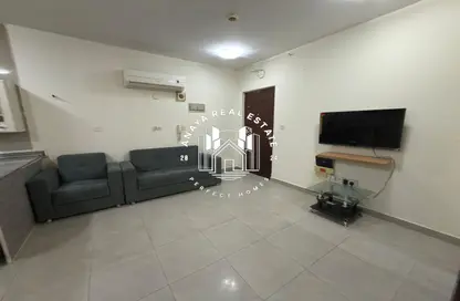 شقة - غرفة نوم - 1 حمام للايجار في أم غويلينا - الدوحة