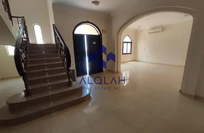 Villa - 4 Bedrooms - 5 Bathrooms for rent in Al Luqta - Al Luqta - Doha