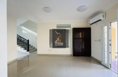Compound - 3 Bedrooms - 4 Bathrooms for rent in Old Airport Road - Old Airport Road - Doha