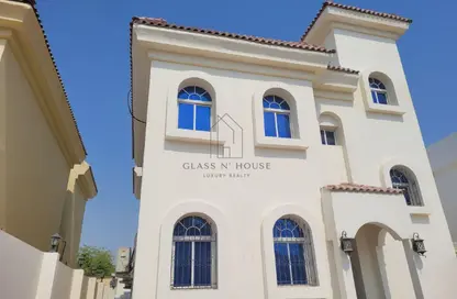 فيلا - استوديو - 5 حمامات للايجار في فلل الدحيل - الدحيل - الدوحة