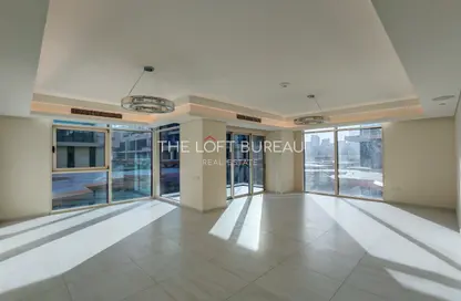 Apartment - 3 Bedrooms - 4 Bathrooms for rent in Gewan Island - The Pearl Island - Doha