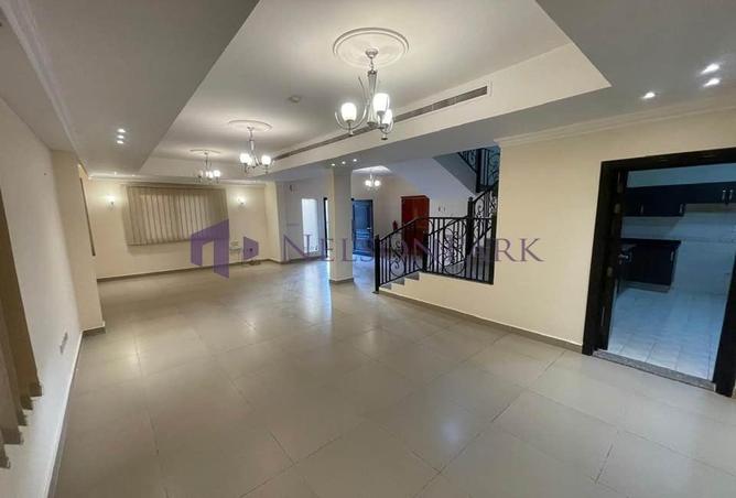 935877 - Property Image 2