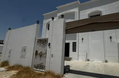 Villa - 6 Bedrooms - 7 Bathrooms for rent in Al Sakhama - Doha
