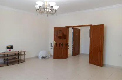 Apartment - 3 Bedrooms - 2 Bathrooms for rent in Old Airport Residential Apartments - Old Airport Road - Doha