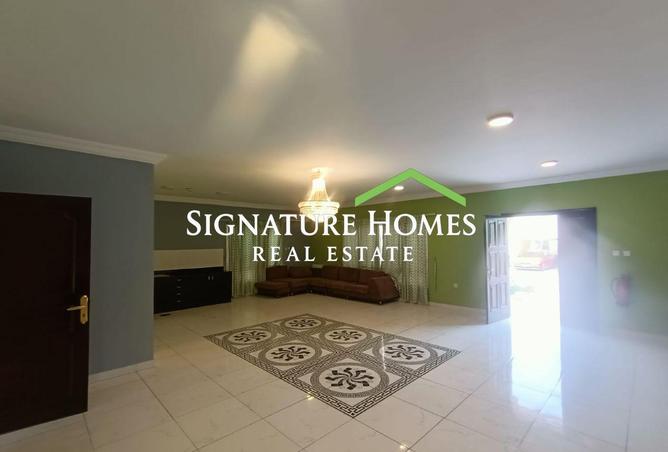 989080 - Property Image 3