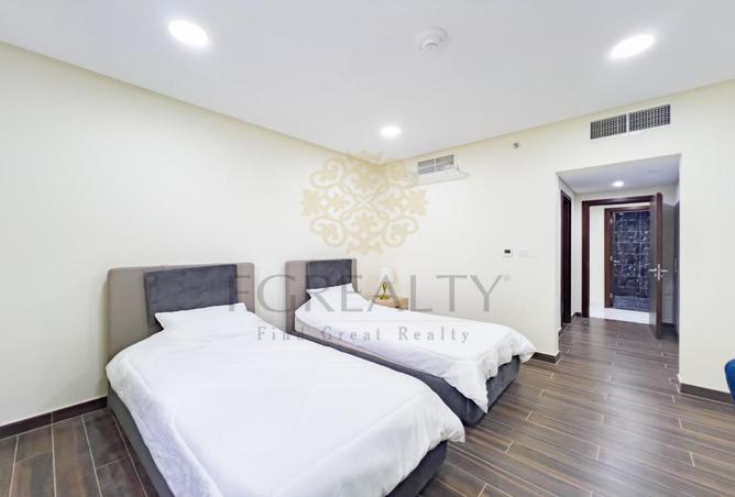 981397 - Property Image 2