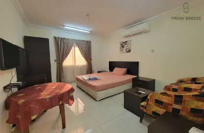 Apartment - Studio - 1 Bathroom for rent in Umm Ghuwailina 4 - Umm Ghuwailina - Doha