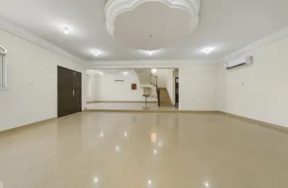 Villa - 4 Bedrooms - 4 Bathrooms for rent in Bu Hamour Street - Abu Hamour - Doha