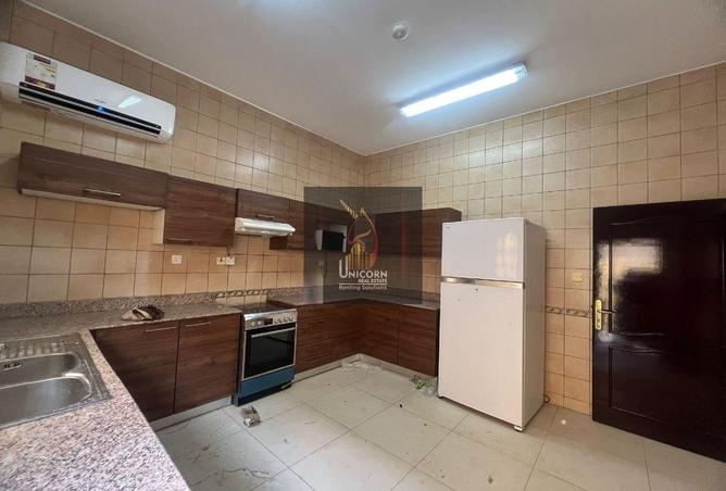 975835 - Property Image 3