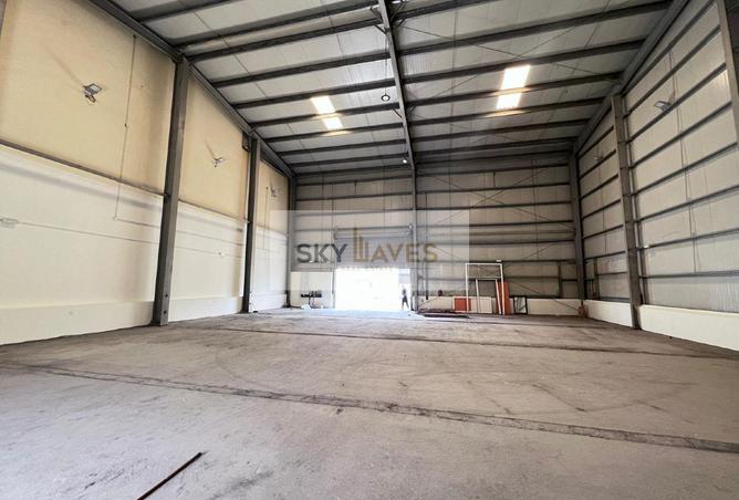 947693 - Property Image 2