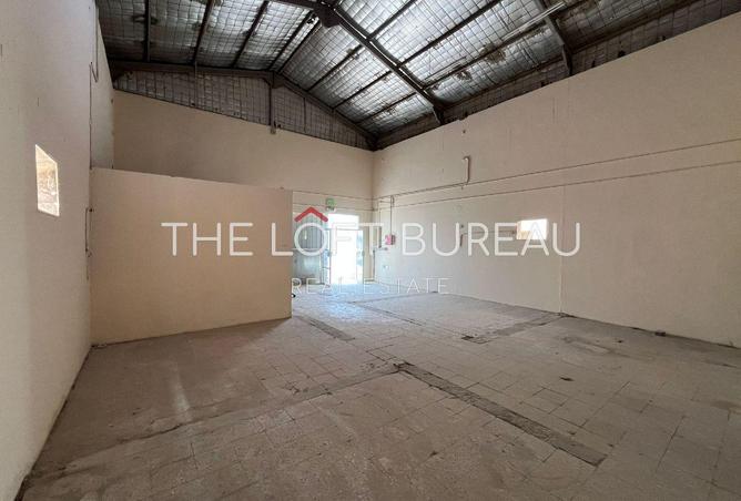 909370 - Property Image 2