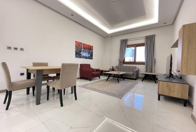 968327 - Property Image 2